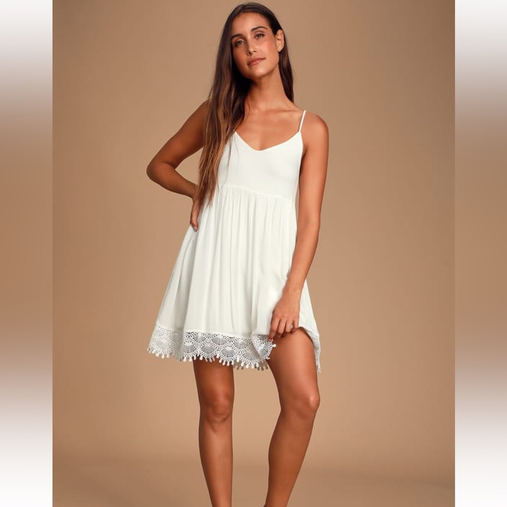 Lulu’s Rhiannon Ivory Lace Babydoll Dress